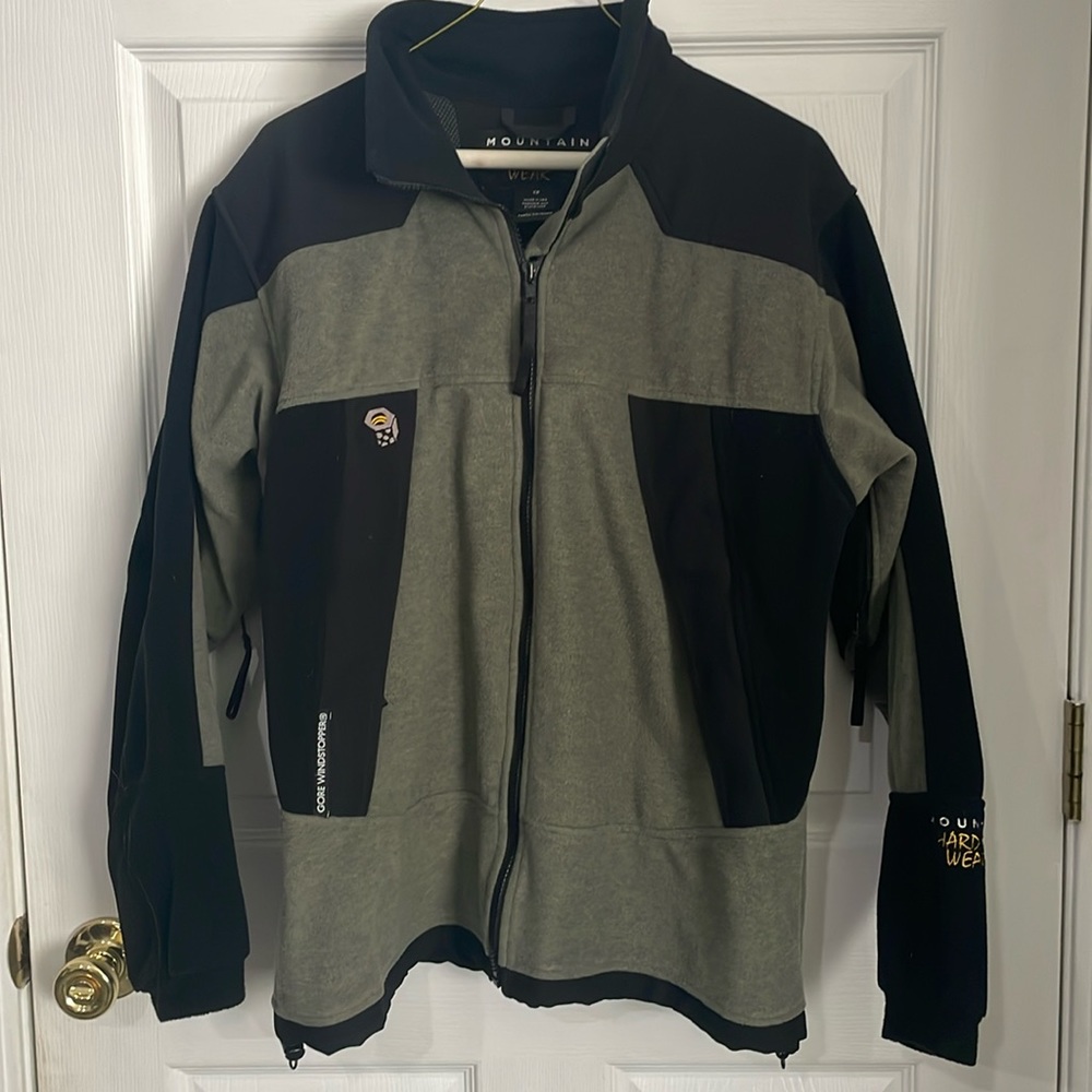Mountain Hardwear Gore Windstopper. Fleece jacket. Kids size 12